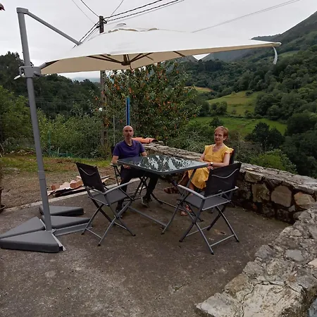 Llanes-llumedian * Llanes